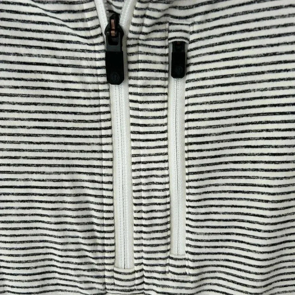 Lululemon 1/4 zip  striped running shirt - Picture 5 of 12